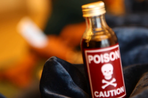 poison-bottle-in-the-house_4j4vsw3fx__F0000