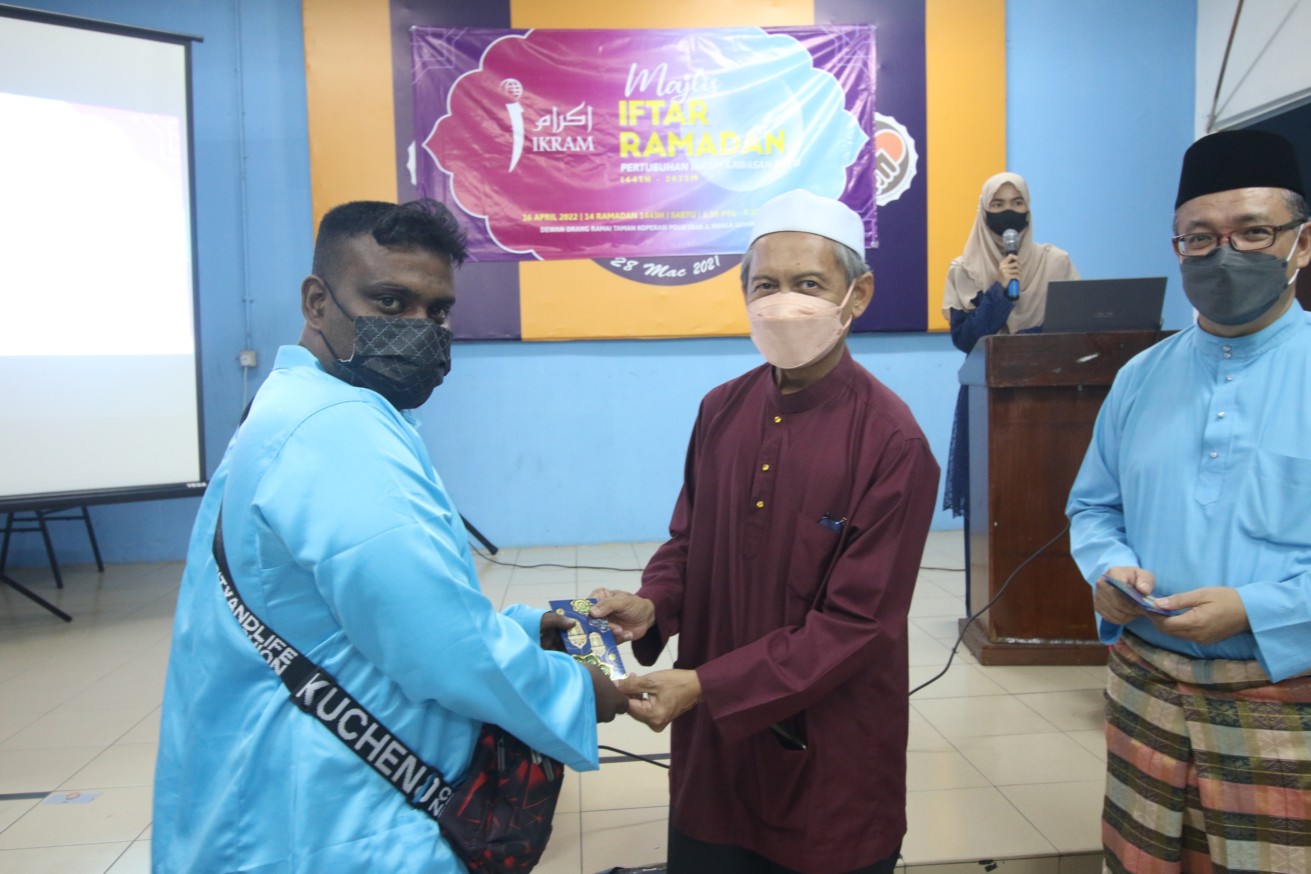 Mualaf Santunan Rakan Hidayah Batu diraikan dalam Majlis Iftar IKRAM Batu 202