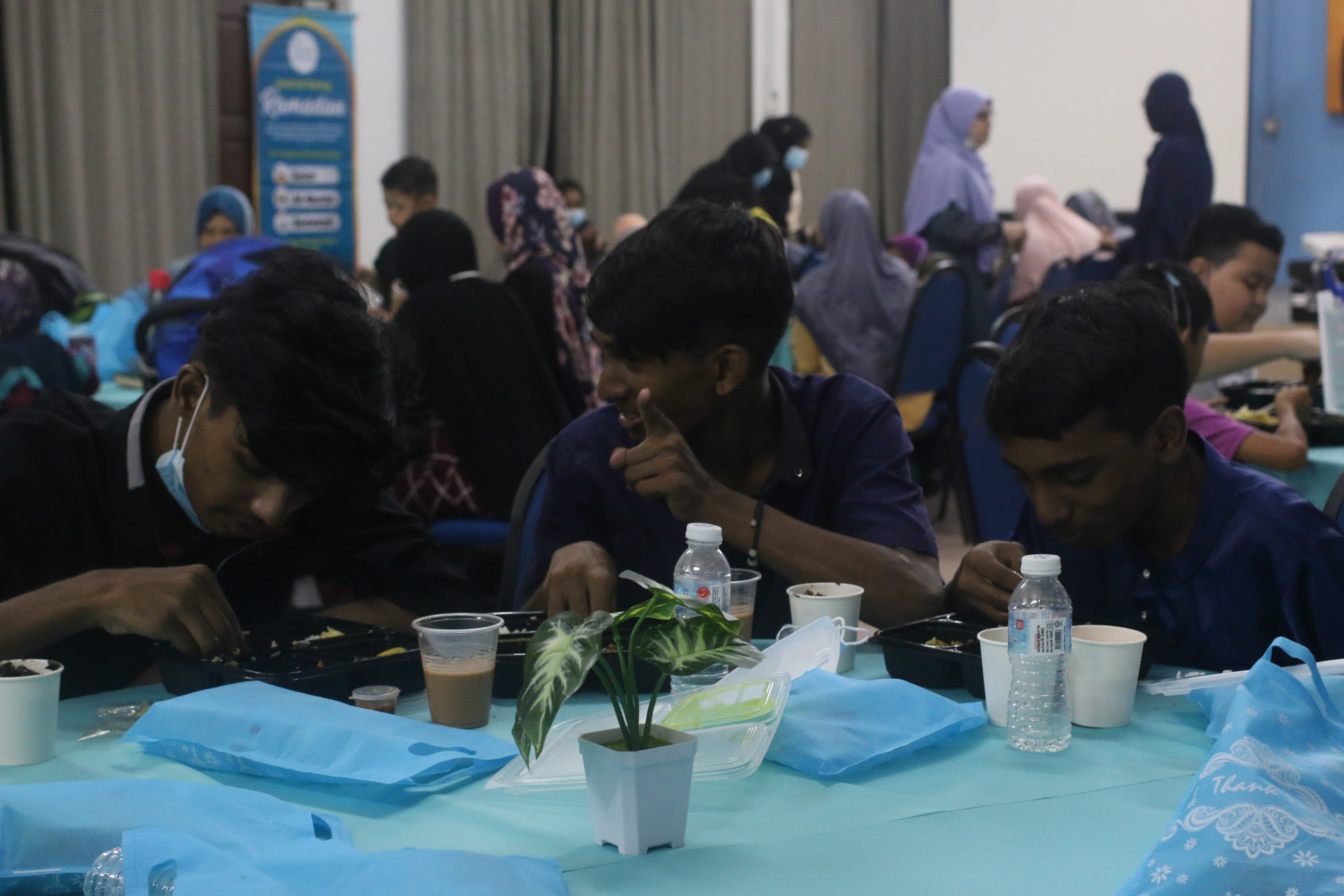 Mualaf Santunan Rakan Hidayah Batu diraikan dalam Majlis Iftar IKRAM Batu 202