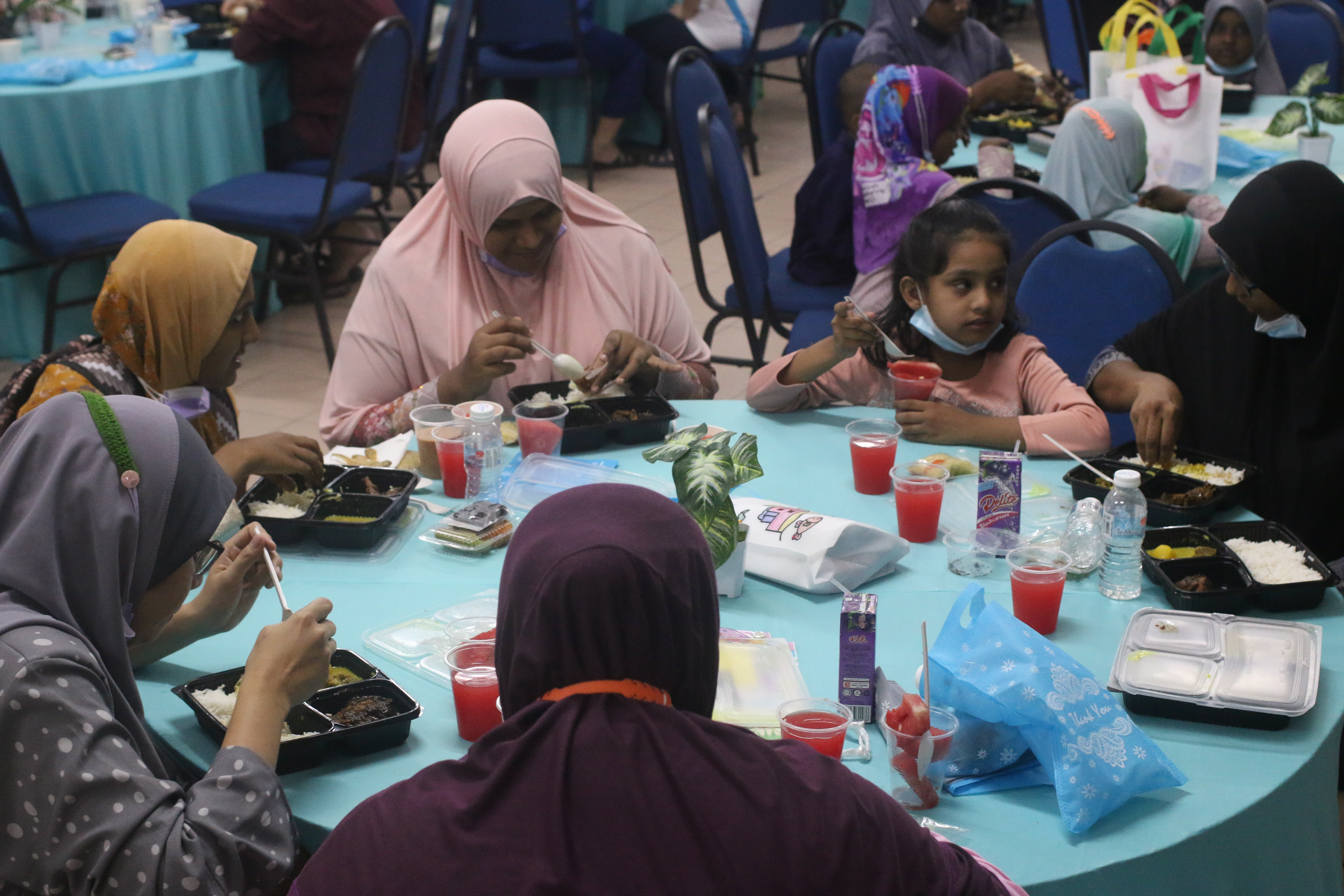 Mualaf Santunan Rakan Hidayah Batu diraikan dalam Majlis Iftar IKRAM Batu 202