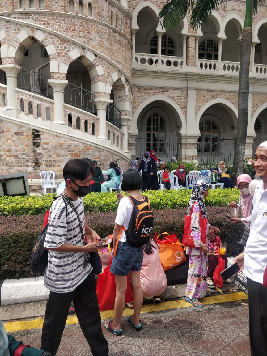 Booth HCF di Aidilfitri @Dataran Merdeka Terima Kunjungan Warga Non Muslim dan Orang Ramai