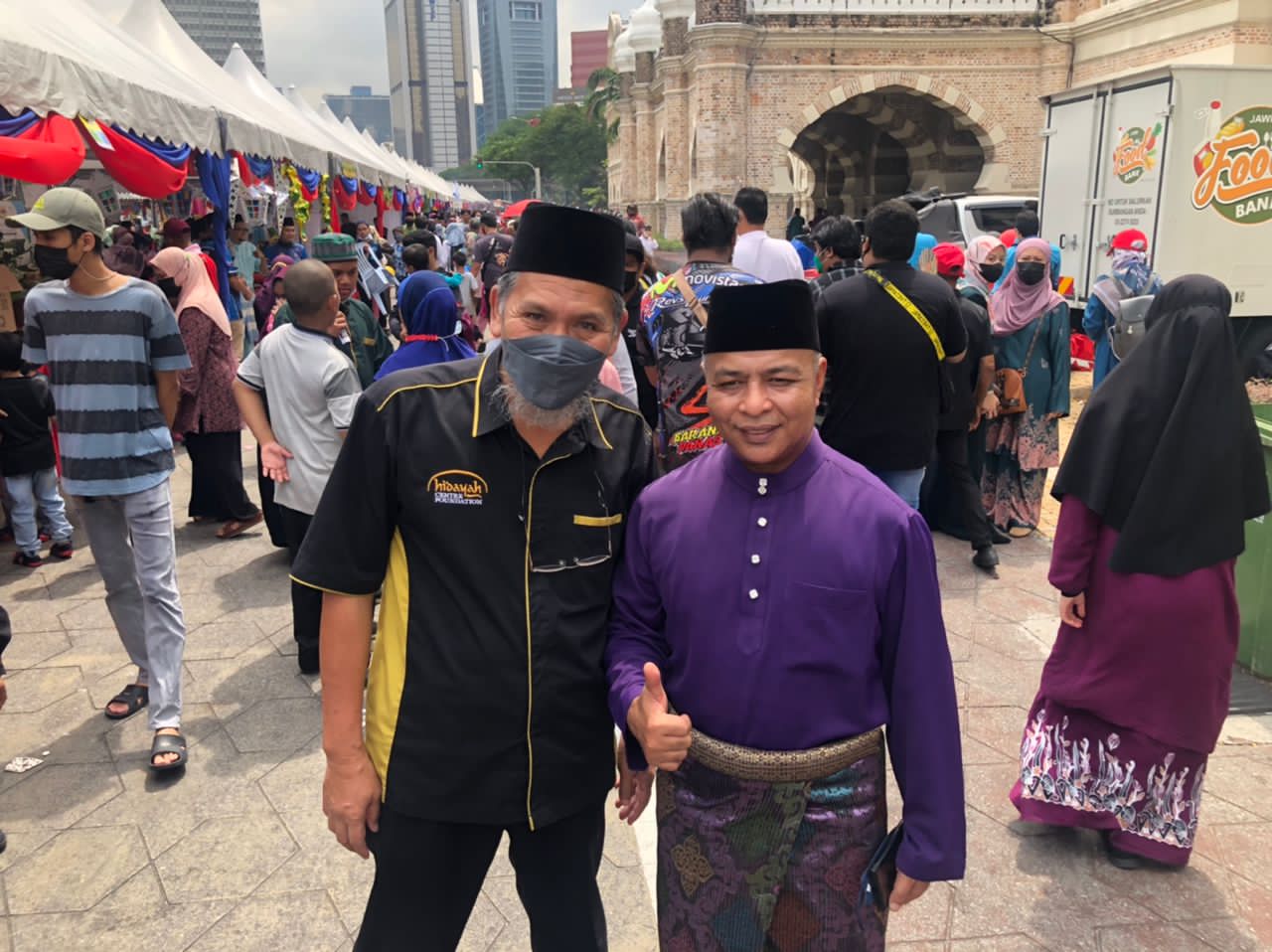 Booth HCF di Aidilfitri @Dataran Merdeka Terima Kunjungan Warga Non Muslim dan Orang Ramai