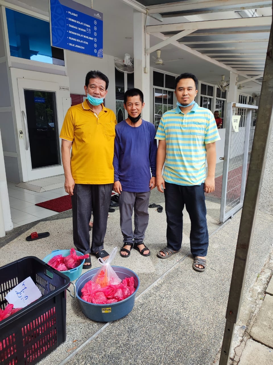Agihan Daging Korban oleh Surau Al-Mawaddah