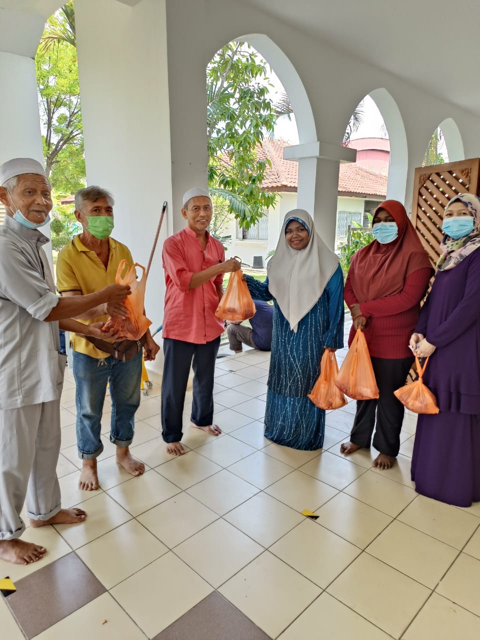 Agihan Daging Korban oleh Surau Al-Mawaddah